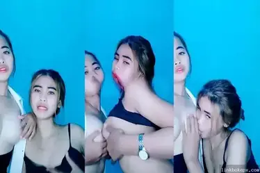Bokep Live Duo ABG Lesbi Saling Jilat Squirt 2026 poster
